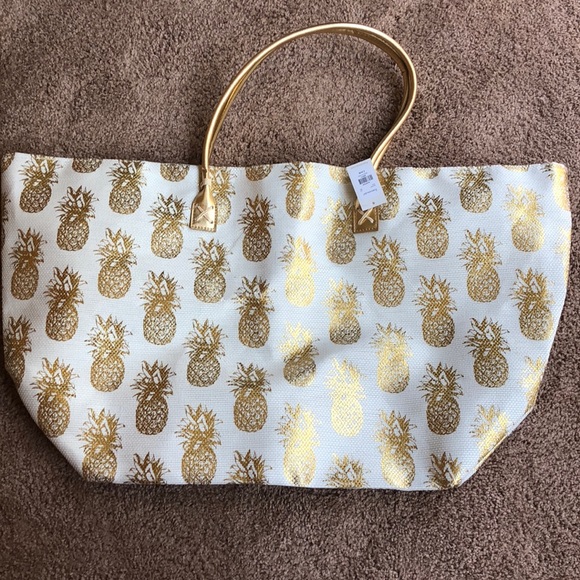 gold pineapple beach bag